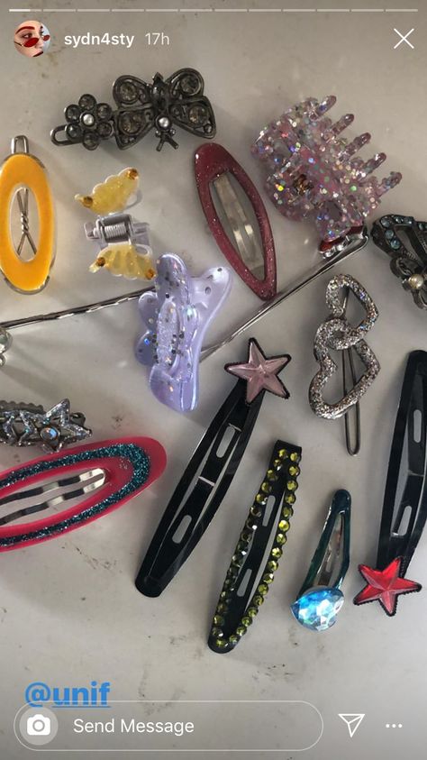 Hair Styles Y2k, Hair Accessories Aesthetic, Y2k Hair Accessories, 2000s Accessories, Hairstyles Aesthetic, Y2k Hair, Y2k Hairstyles, Accessory Inspo, Accessories Aesthetic