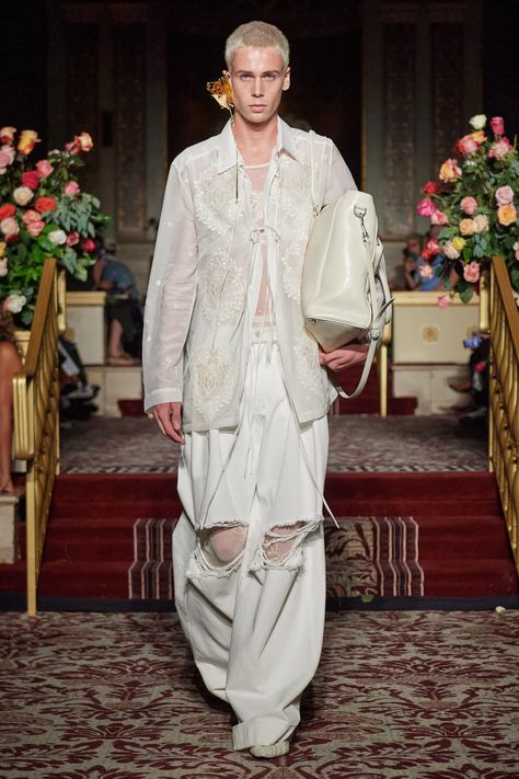 Spain Spring, Palomo Spain, Genderless Fashion, Red Dress Style, Fashion Week Runway, Look At You, Spring 2024, Paloma, New York Fashion Week