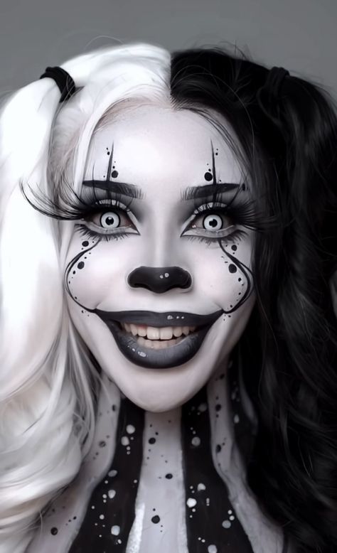 Halloween Makeup White Contacts, Clown Costume Women Makeup, Mehron Makeup Looks, Halloween Makeup Black And White, Black White Clown Makeup, Skull Clown Makeup, Scary Jester Makeup, Clown Looks Makeup, Scary Clown Makeup Ideas