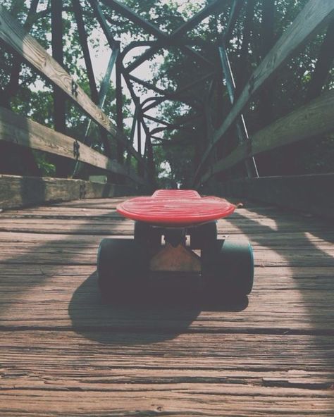 Our favourite type of skateboards for beginners are cruiserboards. The best skateboards for cruising is very much based on opinion but here's something to consider: As a beginner you'll prefer soft wheels a light deck and quality trucks. You won't fall off a skateboard the same way you won't drop a newborn baby holding one for the first time. Skateboarders with a lot of experience almost always have a cruiser in their collection. More often than not the best cruiser will be the medium to lighter Skateboards For Beginners, Penny Boards, Grunge Photos, Board Skateboard, Penny Skateboard, Skater Vibes, Penny Board, Skate Girl, Skater Aesthetic