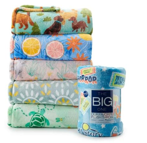 You'll fall head over heels in love with this ultra plush throw from The Big One. @kohls #kohlspartner #kohlsfinds Bedroom Decorate, Safe Environment, The Big One, Bedding Basics, Plush Throw Blankets, Apple Inc, Head Over Heels, House Stuff, Soft Plush