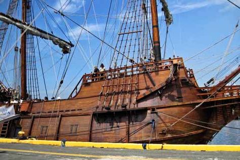 Galleon Andalucia Pirate Ship Galley, Spanish Galleon Ships, Battle Of Leyte Gulf, Spanish Galleon, Spanish Armada 1588, Rough Seas, Spanish Culture, Manila, Mexico Travel