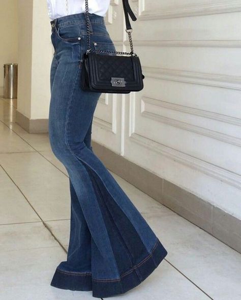 Diy Denim Bell Bottoms, Denim Ideas, Diy Fashion Clothing, Denim Diy, Upcycled Fashion, Jeans Diy, Diy Sewing Clothes, Refashion Clothes, Upcycle Clothes