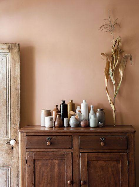 Wooden Credenza, Boho Paint Colors, Brown Paint Colors, Pink Paint Colors, Vogue Vintage, Boho Style Bedroom, Paint Colors Benjamin Moore, Benjamin Moore Colors, Room Paint Colors