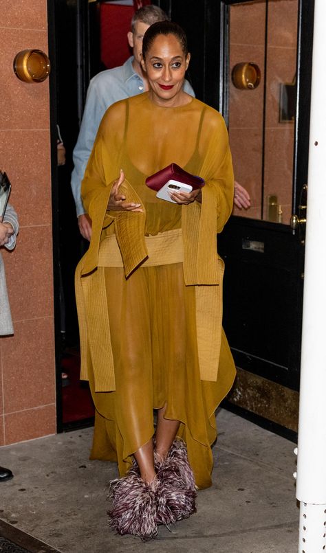 Mustard Yellow Maxi Dress, Tracee Ellis Ross Style, Tracee Ellis Ross Fashion, Solange Knowles Style, Party In New York, Icons Party, Ellis Ross, Yellow Maxi Dress, Tracee Ellis Ross