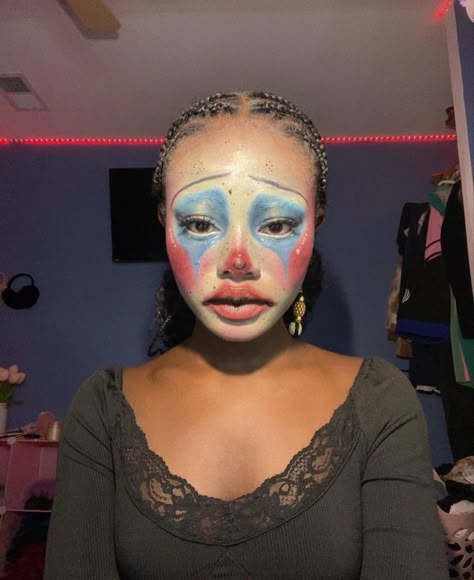 Girl Clown Makeup, Clown Face Makeup, Filming Videos, Claws Makeup, Makeup Space, Black Creators, Clown Costume Women, Cute Clown Makeup, Beauty 2023