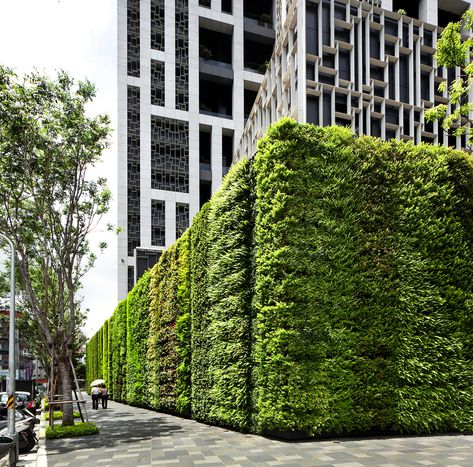 Gallery of Huaku Sky Garden / WOHA - 6 Wall Gardening, Ramps Architecture, Architecture Practice, Green Facade, Green Architecture, Rooftop Deck, Sky Garden, Green City, Wall Garden