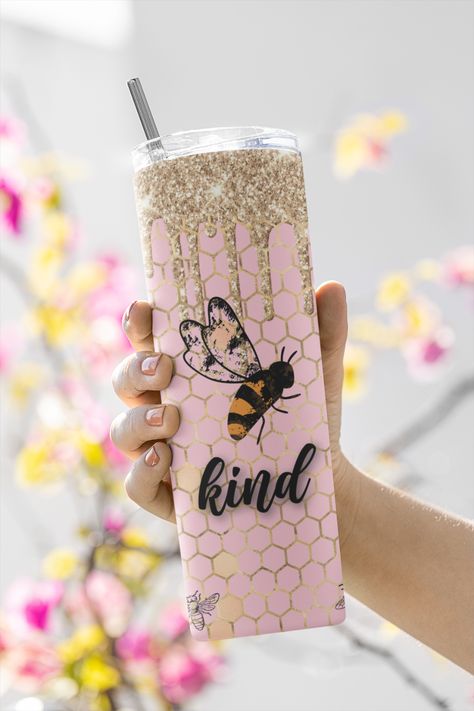 Bee Cup, Bee Tumbler, Bee Birthday, Bee Kind, Gold Bee, Cute Cups, Cricut Maker, Cup With Straw, Personalized Tumblers