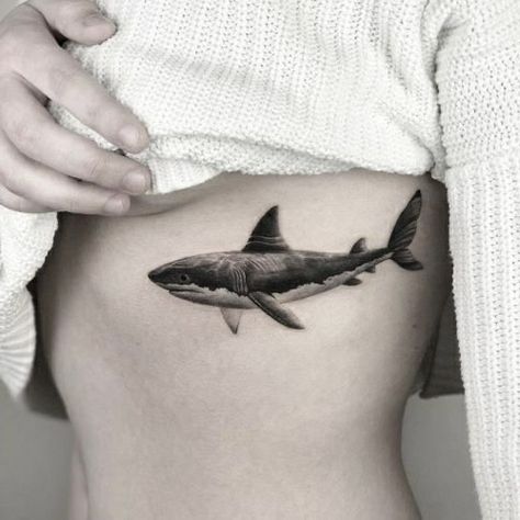 Popular Tattoo Designs, Animal Tattoos For Women, Tattoo Ideas Unique, Trends 2025, Small Tattoos Simple, Shark Tattoos, Red Tattoos, Most Popular Tattoos, Family Tattoos