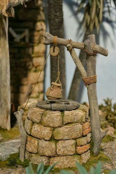 Nativity scene - water well Christmas Crib Ideas, Fontanini Nativity, Diy Nativity, Fairy Garden Crafts, Fairy Garden Houses, Christmas Nativity Scene, Fairy Garden Diy, Christmas Villages, Crafts Christmas