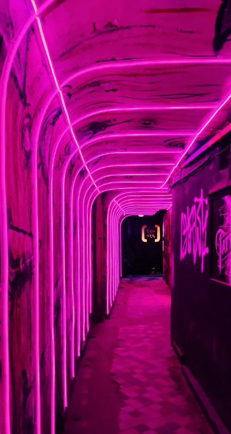 Pink Neon Wallpaper, Hotel Restaurant Design, Graffiti Wildstyle, Nightclub Aesthetic, Nightclub Design, Graffiti Wallpaper Iphone, Phone Wallpaper Boho, Biomechanical Tattoo, Black Phone Wallpaper