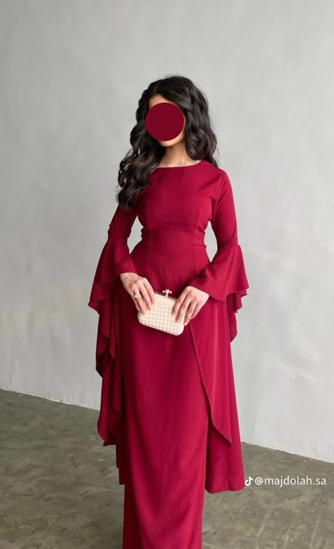 Fancy Hijabi Dresses, Classy Hijab Dress, Grad Dresses For Hijabis, Elegant Hijabi Soiree Dresses, Long Sleeve Dresses For Wedding Guest, Hijab Elegant Dresses, Red Dress With Hijab, Aesthetic Graduation Dress, Hijabi Prom Dress Classy