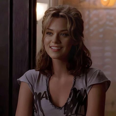 Hillary Burton, Hilarie Burton, Peyton Sawyer, Brooke Davis, Dawsons Creek, Fav Movies, Tree Hill, One Tree Hill, One Tree