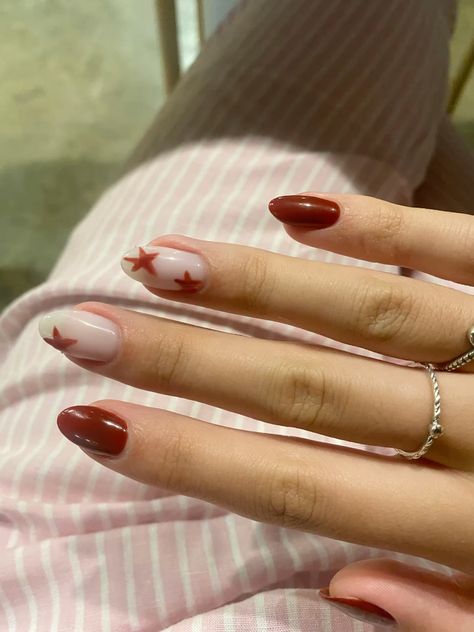 red nails with stars Red Nails With Stars, Nails With Stars, Red Nails, Nail Inspo, Nails, Stars, Red