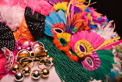 Carnival Wedding Theme, Carnival Rio, Rio Party, Dance Decor, Brazilian Carnival, Masquerade Ball Party, Sweet 16 Themes, Carnival Decorations, Prom Themes