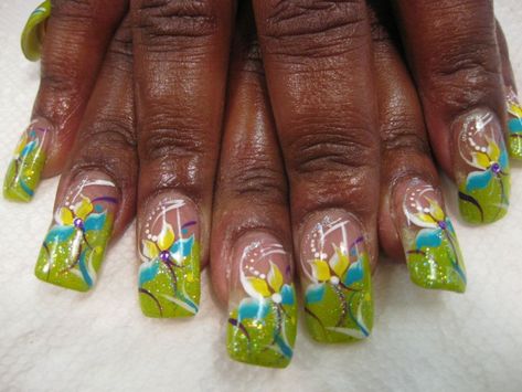 Yellow Green Nails, Lily Nail Art, Lily Nails, Top Nails, Green Tips, Clarksville Tn, Sparkling Lights, Top Nail, Light Blue Green