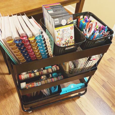 Planner Storage Organization, Stationary Cart Organization, Stationary Cart, Bujo Supplies Organization, Happy Planner Storage, Happy Planner Setup Ideas, Planner Cart, Planner Cart Organization, Homeschool Cart Organize