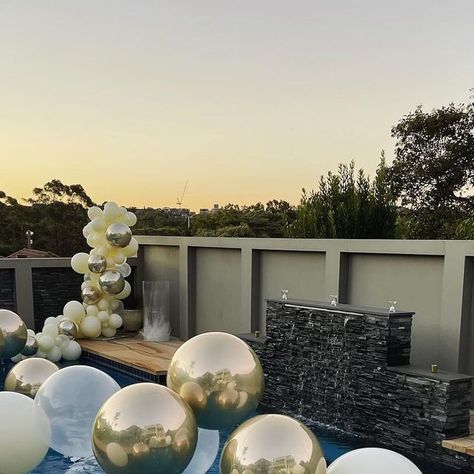 21st Ideas, Balloon Surprise, Chasing Sunsets, Balloon Arrangements, Balloon Decorations, Pool Party, Event Decor, Boy Birthday, Girl Birthday