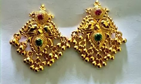 Muvvala Earrings Gold, Gold Earrings With Price, Maharashtrian Jewellery, Ear Tops, Small Earrings Gold, Simple Gold Earrings, Gold Jhumka Earrings, Gold Jewels Design, Computer Work