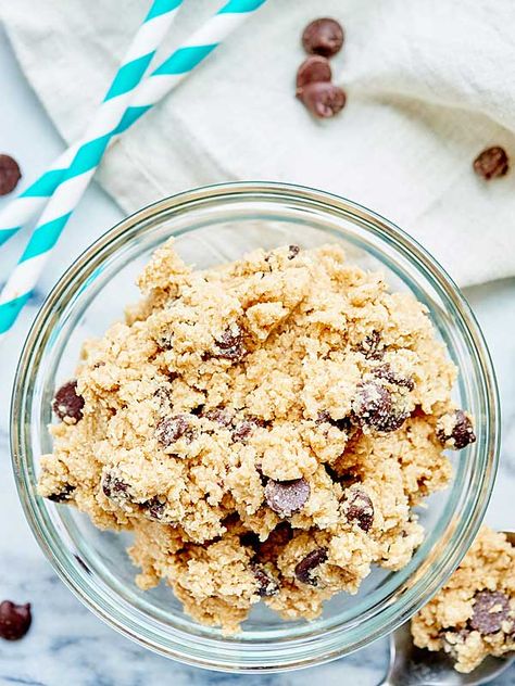 This Edible Cookie Dough Recipe is eggless and safe to eat raw! Theres no flour, we use homemade oat flour instead, & no eggs! Easy edible cookie dough for the win! showmetheyummy.com #cookiedough #dessert Funfetti Edible Cookie Dough, Homemade Oat Flour, Eggless Cookie Dough Recipe, Cookie Dough For One, Eggless Cookie, Edible Recipes, Eggless Cookie Dough, Lactation Cookies Recipe, Edible Cookie Dough Recipe