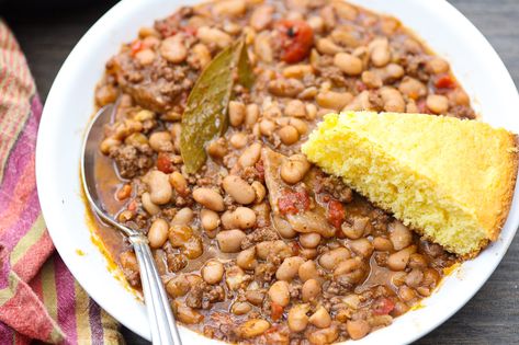 Related Bean Recipes Pinto Beans and Brisket Ham Hock and Beans Southern Pinto Beans Are you a person who loves cooking and experimenting with different flavors in the kitchen? If so, this slow cooked pinto beans with ground beef recipe is for you! There's nothing quite like the taste and texture of soft, savory pinto … The post Old School Pinto Beans With Ground Beef appeared first on Food Fidelity. Beans And Beef Recipe, Pinto Beans And Ground Beef Recipes, Ground Beef Beans Recipes, Creamy Pinto Beans, Ham And Pinto Beans Crockpot Recipes, Ground Beef And Beans Recipes, Pinto Bean Recipes Southern, Cheesy Pinto Beans, Beans In Crockpot Pinto