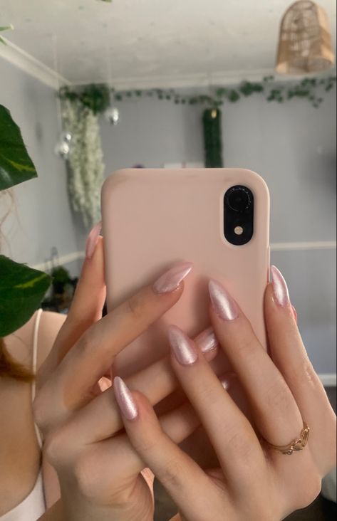 Baby Pink Pearl Nails, Pink Chrome Coffin Nails, Baby Pink Chrome Nails, Light Pink Chrome Nails, Baby Pink Chrome, Princess Nails, Pink Chrome Nails, Pink Pilates Princess, Baby Pink Nails