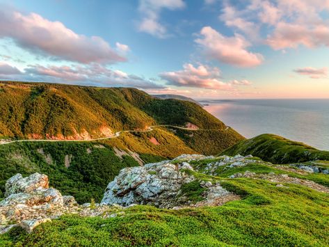 7 Must-See Spots in Nova Scotia Cherohala Skyway, Sea To Sky Highway, Bruce Peninsula, Canadian Road Trip, Cabot Trail, Cape Breton Island, Canada Road Trip, Atlantic Canada, Scenic Roads