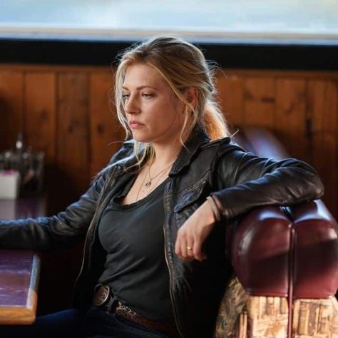 Kathryn Winnick Big Sky, Kathryn Winnick, Katheryn Winnick Vikings, Logan Marshall Green, Dinah Lance, Sky Brown, Stylish Leather Jacket, Classic Leather Jacket, She Walks In Beauty