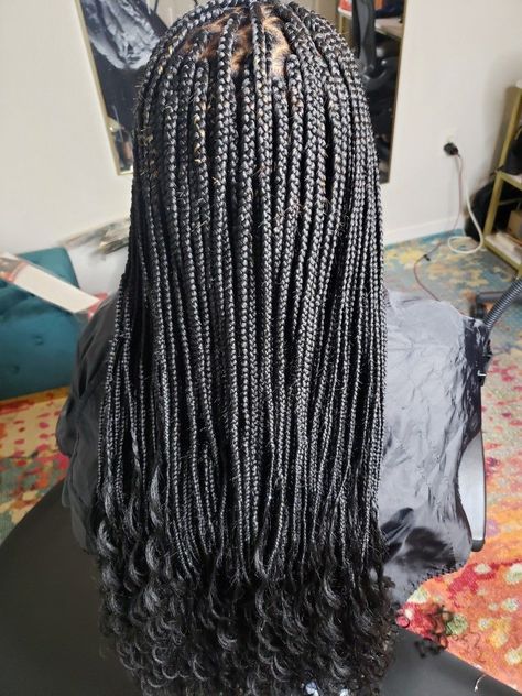 Medium butt length box braids with curly ends. Curly Ends Box Braids, Box Braids Medium Length, Curled Box Braids, Box Braids With Curly Ends, Braids With Curly Ends, Medium Hair Braids, Medium Box Braids, Short Box Braids Hairstyles, Curly Braids