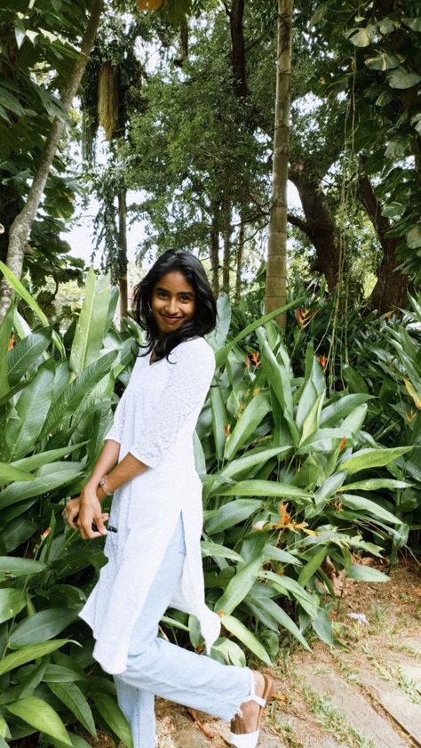 #vintage #whitekurta#whitekurtaandjeans #desigirl#browngirl#browngirlaesthetic#aestheticpic#vintageaesthetic#fortkochi#kochi#kochiaesthetic#fortkochiaesthetic#greenery#picsart#picsartedit#edit#photography#smile Fortkochi Photography, Edit Photography, White Kurta, Desi Girl, Brown Girl, Kochi, Desi, Neck Dress, High Neck Dress