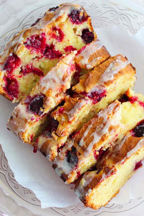 Raspberry Lemon Loaf, Mascarpone Recipes, Vegetarian Comfort Food, Lemon Loaf, Loaf Recipes, Lemon Raspberry, Dessert Ingredients, Food Style, Quick Breads