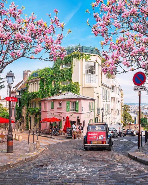 Travel Places on Instagram: “Cute @places in France 🇫🇷 🚘  Cc: @saaggo” Spring In Paris, Montmartre Paris, Voyage Europe, France Photos, Paris Photo, Destination Voyage, Paris Photos, Paris Travel, France Travel