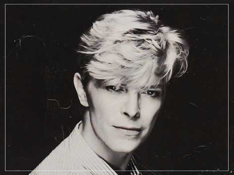 David Bowie Born, Bowie Ziggy Stardust, Mick Ronson, David Bowie Ziggy Stardust, David Bowie Ziggy, Out Magazine, British Music, Listen To Song, Underground Music