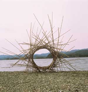 Bamboo-andy-goldsworthy  check out this art blog....inspiration, imagination, the art of living, the living of art Vine Sculpture, Environmental Sculpture, Andy Goldsworthy, 3d Studio, Earth Art, Sculpture Installation, Outdoor Art, Arte Floral, Land Art