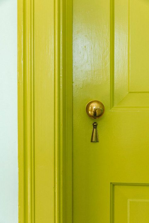 Chartreuse Decor, Revere Pewter Benjamin Moore, The Color Wheel, Home Design Inspiration, Interior Paint Colors, Green Interiors, Door Color, Painted Doors, Color Wheel