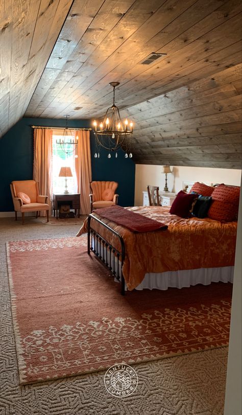 Colorful teenage girl attic bedroom Attic Bedroom With Dormers, Attic Room Ideas Slanted Walls Bedroom, Bed Under Eaves, Bedroom Ideas Angled Ceilings, Bed Under Sloped Ceiling, Attic Bedroom Ideas Angled Ceilings, Bedroom Attic, Farmhouse Diys, Bedroom Basement Ideas