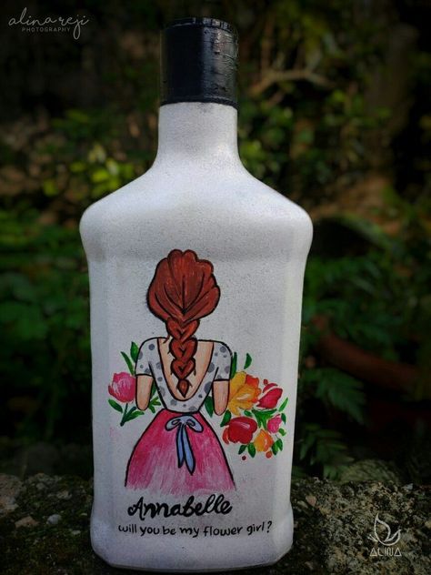 bottle art painting images simple bottle painting designs images simple bottle art images bottle art designs images #art_with_rice #bottle_decor_with_rice,#diy_activities, #crafts,#winE_bottle_craft_ideas, Simple Bottle Painting Ideas, Small Bottle Painting Ideas, Small Bottle Art, Bottle Painting Designs, Diy Bottle Art, Simple Bottle Art, Bottle Art Painting, Beer Bottle Art, Paint A Mural