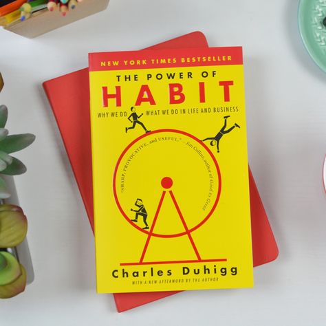 Charles Duhigg, The Power Of Habit, Power Of Habit, Habit Books, Reading Specialist, Scientific Discovery, Book Organization, Business Books, New Years Resolution