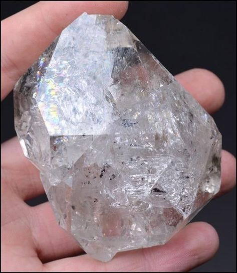 Herkimer Diamond Quartz Crystal 176 g 72mm Raw Gemstones Rocks, Using Crystals, Iphone Storage, Scrap Gold, Minerals Crystals Rocks, Expensive Diamond, Pineal Gland, Diamond Decorations, Types Of Crystals