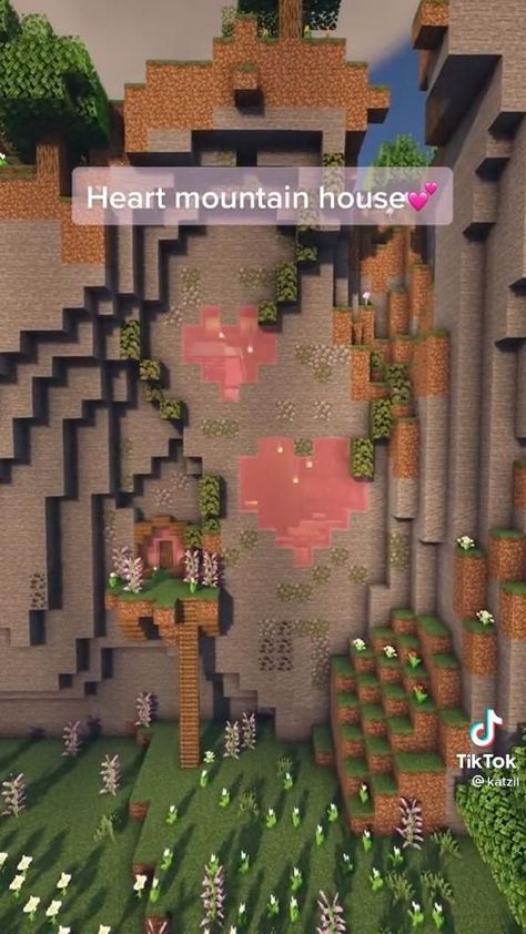 Minecraft Aesthetic Builds Tutorial, Heart Mountain House Minecraft, Pink Minecraft Aesthetic, Minecraft Mountain House Ideas, Cute Minecraft Houses Cottage, Minecraft Cliffside House, Minecraft Fairy Cottage, Cute Minecraft Cottage, Kawaii Minecraft Builds