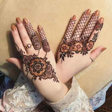 Attractive Mehndi Designs, Finger Mehndi Style, Easy Mehndi Designs, Short Mehndi Design, Designs Mehndi, Tato Henna, Mehndi Designs Bridal Hands, Easy Mehndi, Mehndi Designs For Kids