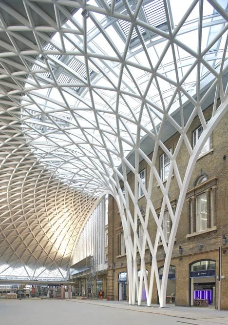 Western Concourse at King’s Cross by John McAslan + Partners Norman Foster Architecture, Architecture Cool, Kings Cross Station, Steel Canopy, Parametric Architecture, Norman Foster, London Architecture, Roof Structure, Structure Architecture