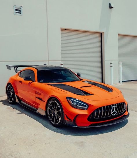 Mercedes Background, Mercedes Amg Gt Black Series, Amg Gt Black Series, Hover Car, Mercedes Benz Wallpaper, Social Media Specialist, Mercedes Amg Gt, Amg Gt, Lamborghini Cars