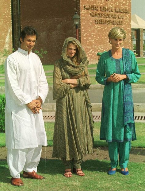 Jemima Khan, Jemima Goldsmith, Princess Diana Fashion, Princess Diana Family, Princess Diana Photos, Princess Diana Pictures, Princes Diana, Diana Fashion, Elisabeth Ii