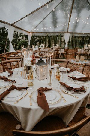 Boho Wedding Lanterns, Circle Table Wedding Decor Rustic, Round Table Boho Decor, Circle Table Settings Wedding, Boho Wedding Centerpieces Round Table, Round Table Setting Ideas Wedding, Lake Wedding Inspiration, Pavillion Wedding, Round Table Settings