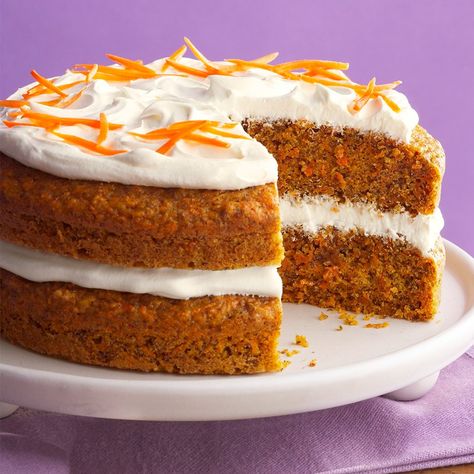 With this luscious take on an all-time favorite, you can fit this low-sugar cake into a diabetic meal plan with style. Low Sugar Cakes, Cake Recipes Uk, Fluffy Cream Cheese Frosting, Nursing Cake, Resipi Kek, Sugar Free Cake, Dessert Toppings, Birthday Cake Recipe, Sugar Cake