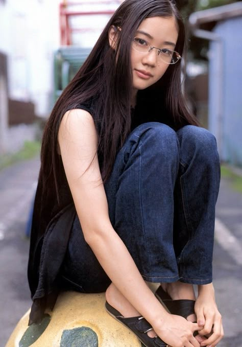 Faye Wong, 일본 패션, Nerd Girl, Girls With Glasses, I Love Girls, Girl Next Door, Hair Designs, Me Time, Beauty Women