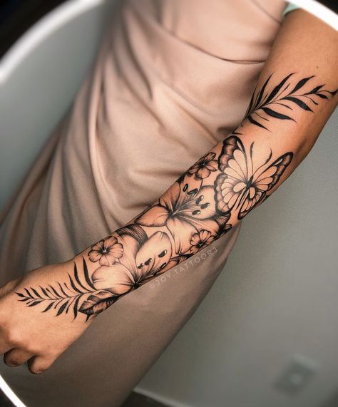 Tattoos Inspo, Feminine Tattoo Sleeves, Tattoos For Women Half Sleeve, Forearm Sleeve Tattoos, Floral Tattoo Sleeve, Tattoos For Black Skin, Forearm Tattoo Women, Dope Tattoos For Women, Tattoo Women