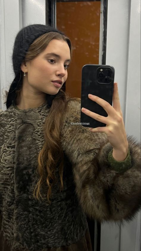 Ballerina Anastasia Thompson from her insta @anastasiavthompson Anastasia Thompson, Ballet Academy, Bolshoi Ballet, Baby Brother, Hair Game, Fire And Ice, Autumn Winter Fashion, Winter Outfits, Winter Fashion