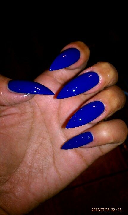 Pinterest: @iamdeannaa Blue Stiletto Nails, Pointy Nails, Nails Blue, Blue Nail, I Love Nails, Hot Nails, Fabulous Nails, Dope Nails, Gorgeous Nails